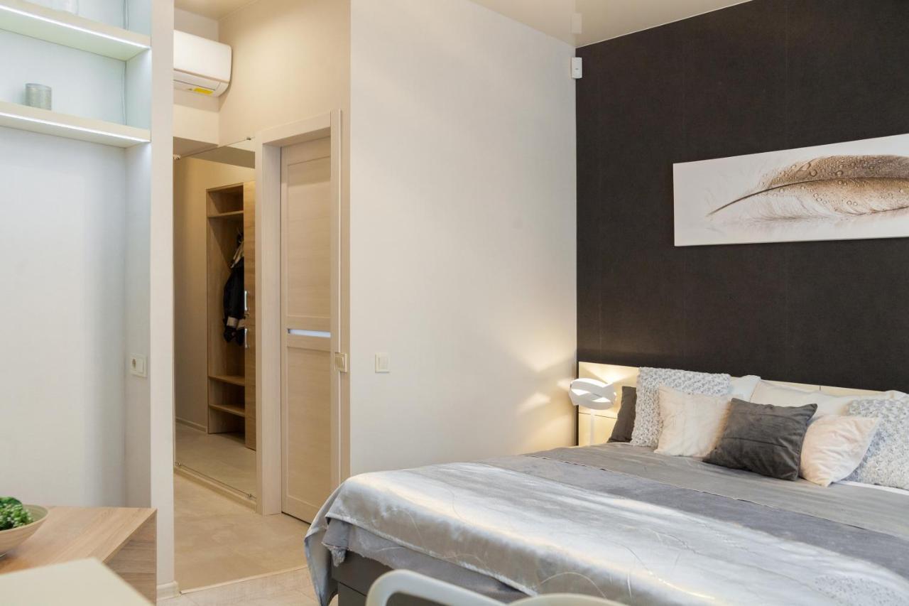 City Center Apartments Lviv Bagian luar foto