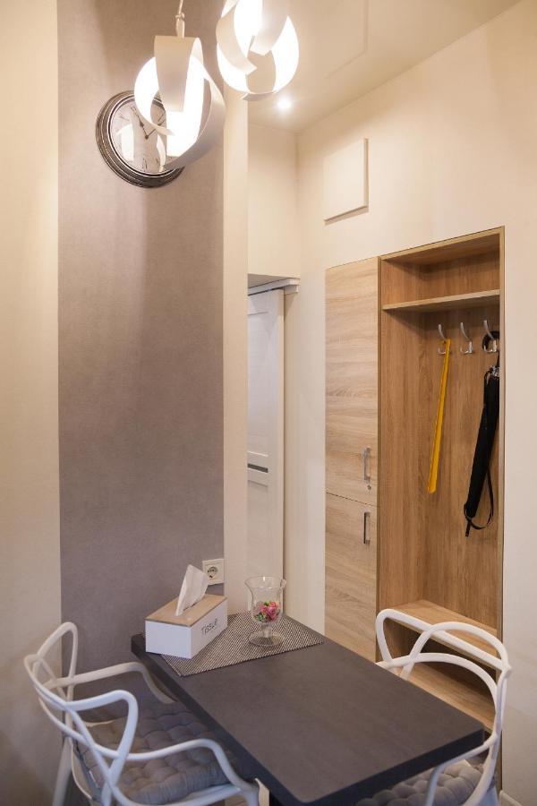 City Center Apartments Lviv Bagian luar foto