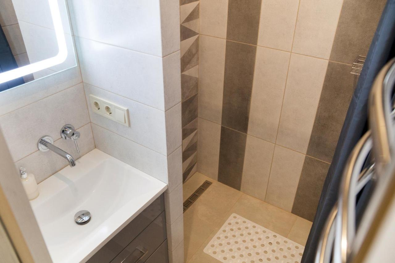 City Center Apartments Lviv Bagian luar foto